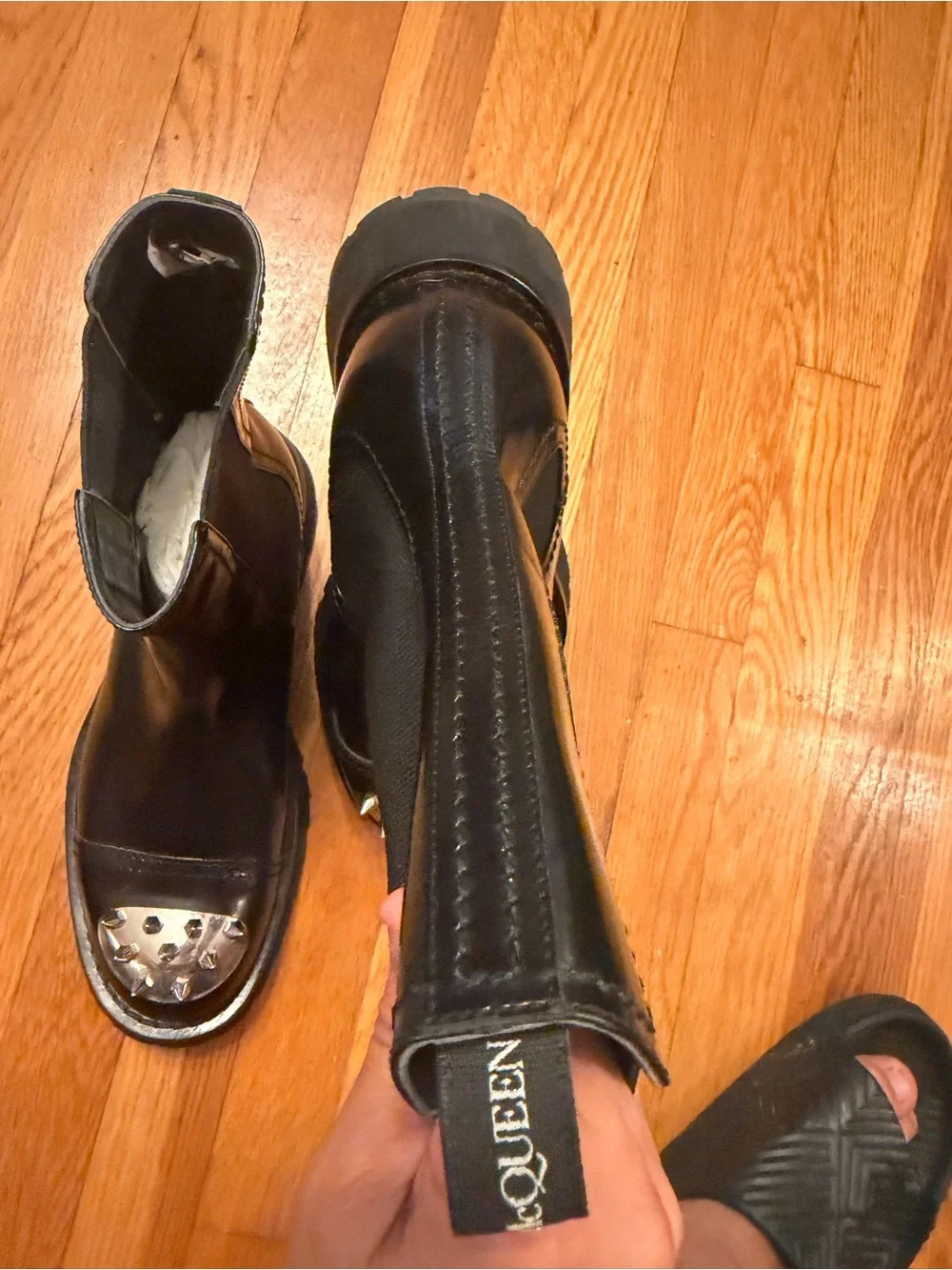Alexander McQueen Black Leather Chelsea Boat Shoes with Silver Studded Toe